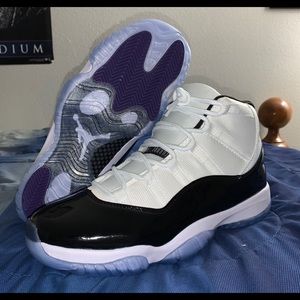 Jordan 11 Retro Concord (2018) Size 12